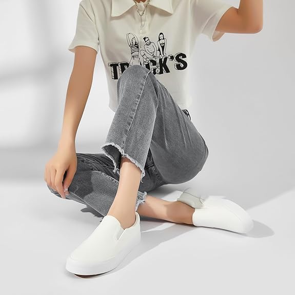 Women's Slip on Shoes Canvas Sneakers Loafers Non Slip Shoes Low Top Casual Shoes